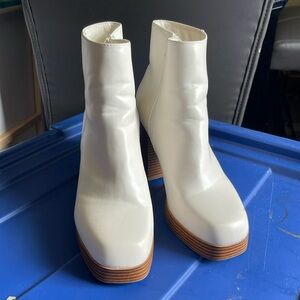 70s style boots, white
